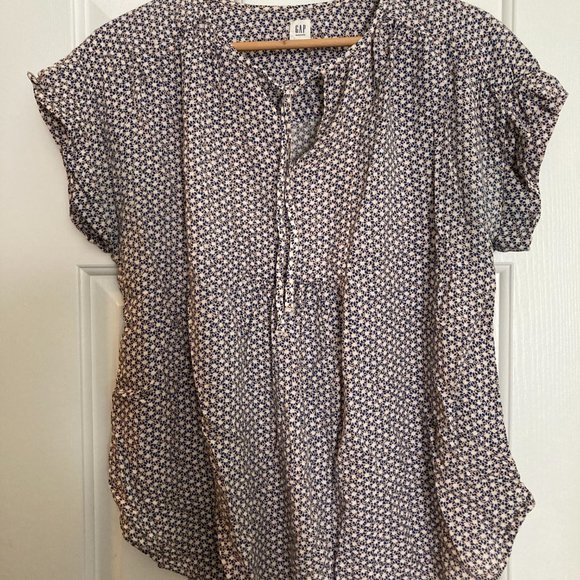 Gap Maternity Flowy V-Neck Short Sleeve Top with Ties Size S - Picture 1 of 2